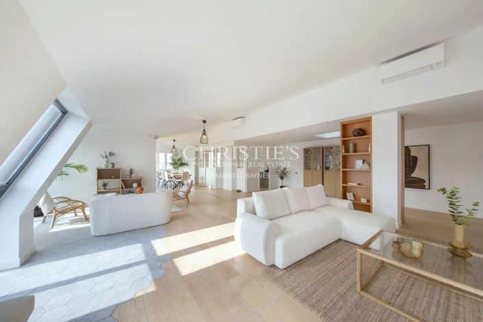 Image No.1-4 Bed Apartment for sale