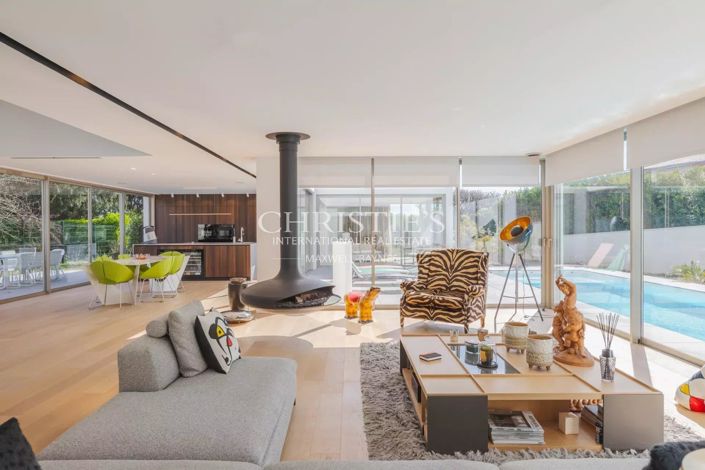 Image No.12-4 Bed House for sale