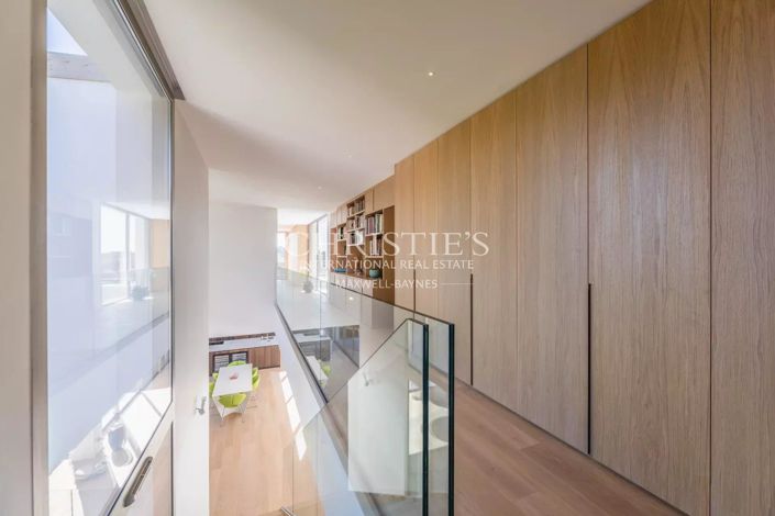 Image No.9-4 Bed House for sale