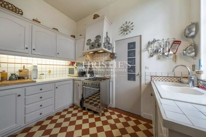 Image No.15-14 Bed House for sale