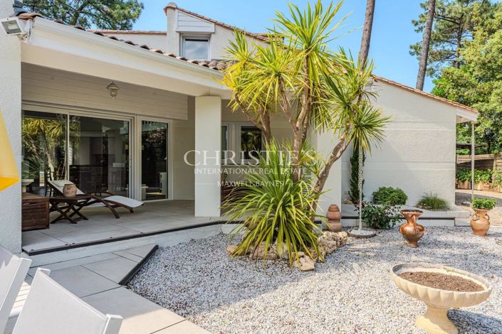 Image No.3-4 Bed House for sale