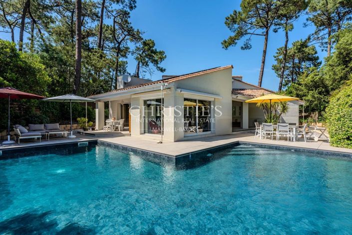 Image No.6-4 Bed House for sale