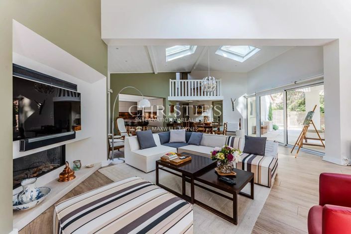 Image No.7-4 Bed House for sale