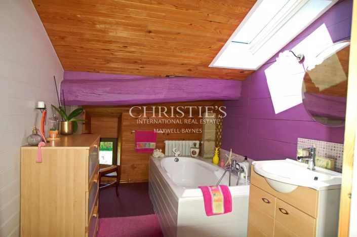 Image No.12-3 Bed House for sale