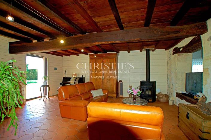 Image No.6-3 Bed House for sale