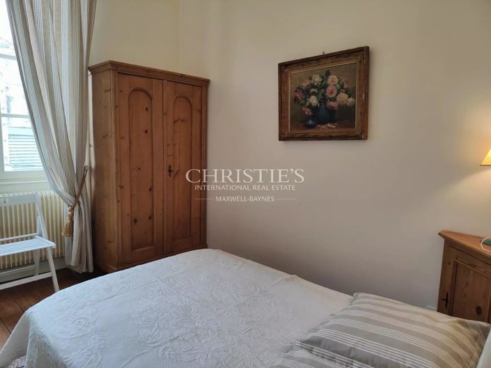 Image No.10-4 Bed House for sale