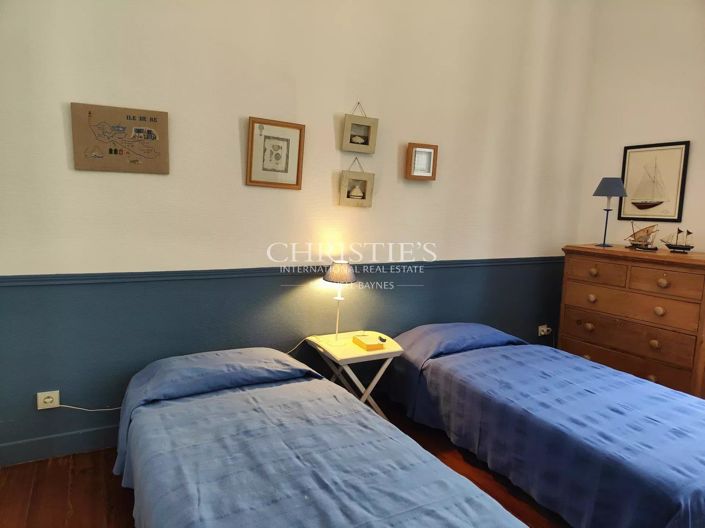 Image No.12-4 Bed House for sale