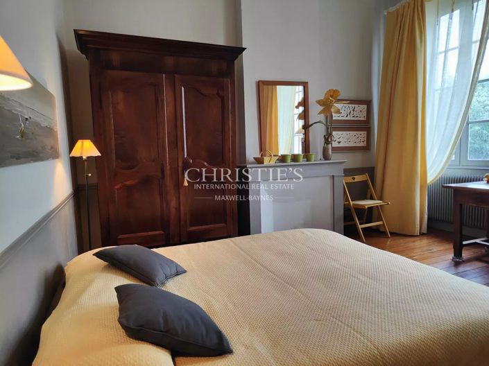 Image No.15-4 Bed House for sale