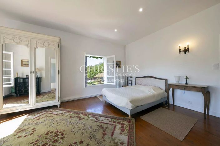 Image No.13-6 Bed House for sale