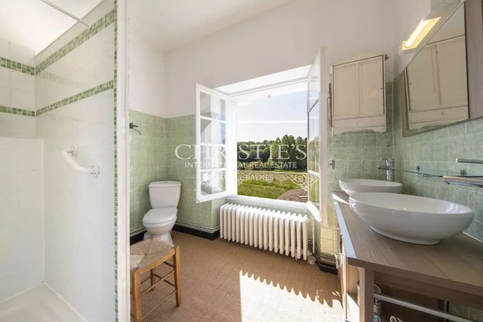 Image No.14-6 Bed House for sale