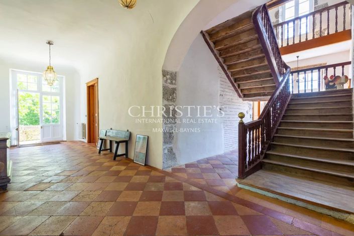 Image No.10-10 Bed House for sale