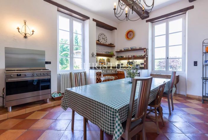 Image No.8-10 Bed House for sale