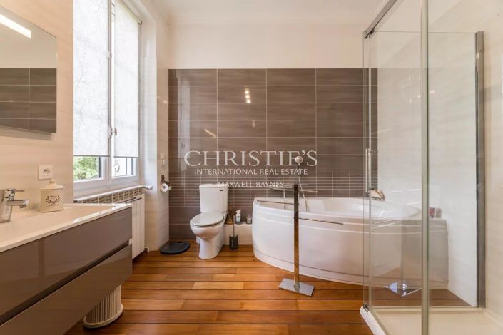 Image No.15-6 Bed House for sale