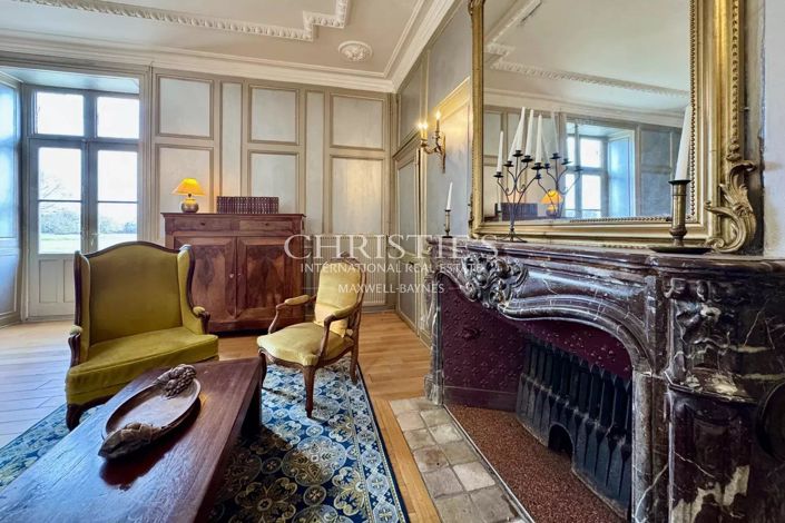 Image No.20-10 Bed House for sale