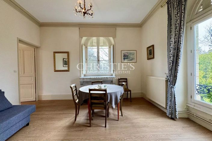 Image No.31-10 Bed House for sale