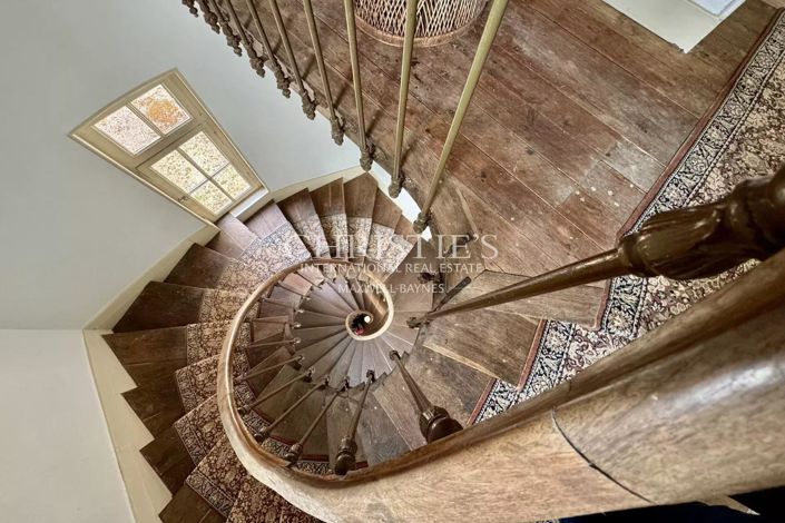 Image No.32-10 Bed House for sale