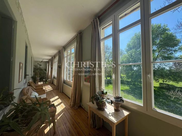 Image No.12-4 Bed House for sale