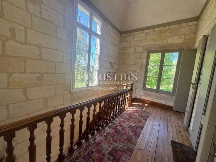 Image No.17-4 Bed House for sale