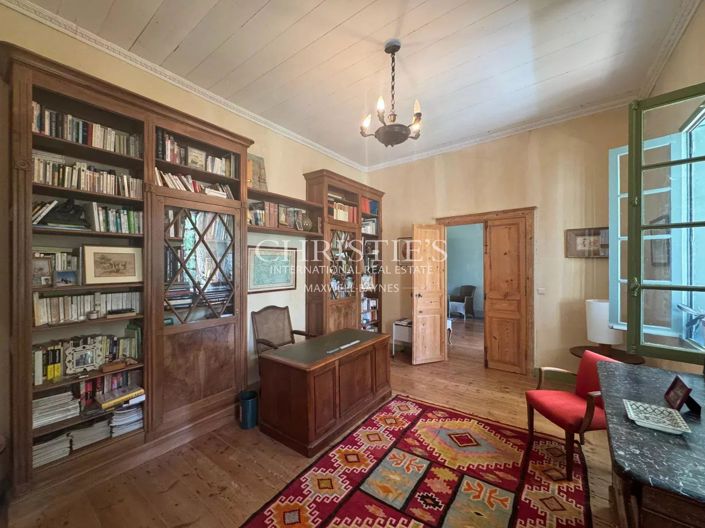 Image No.18-4 Bed House for sale