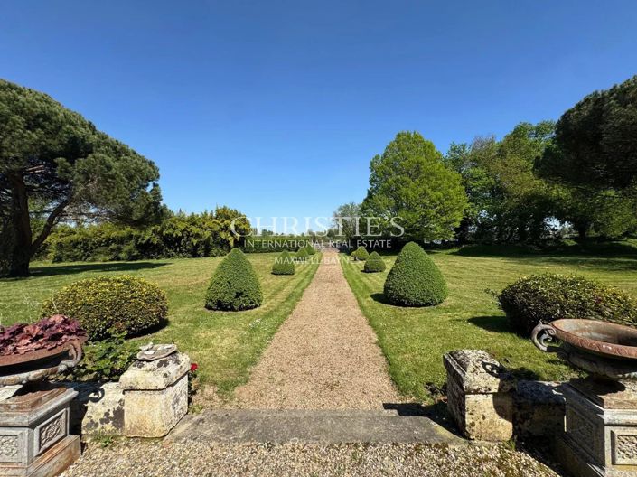 Image No.2-4 Bed House for sale