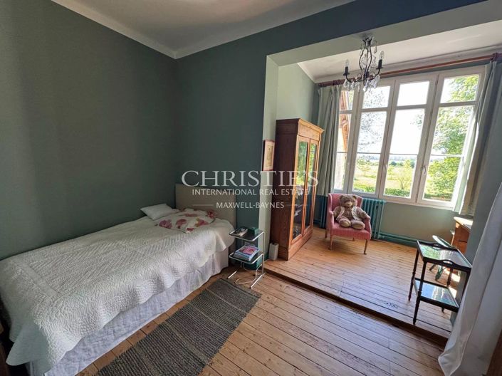 Image No.21-4 Bed House for sale