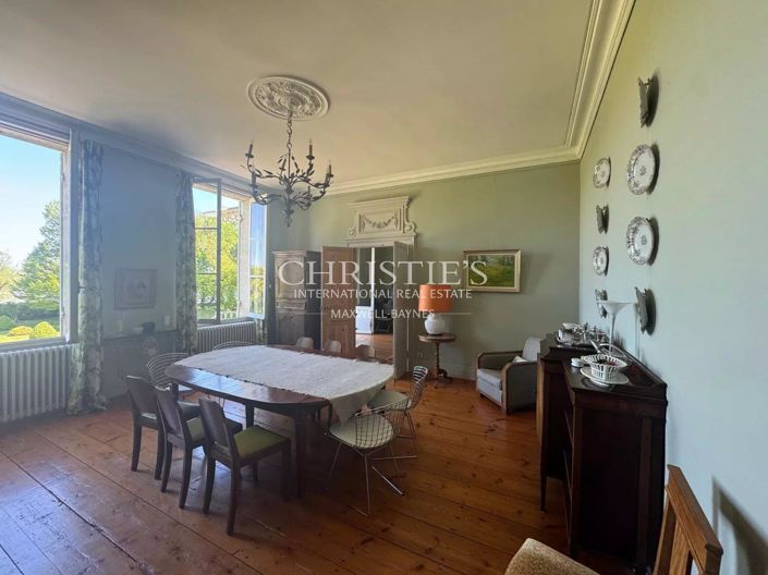 Image No.9-4 Bed House for sale