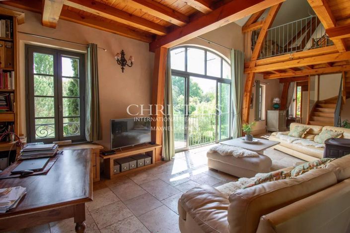 Image No.12-5 Bed House for sale