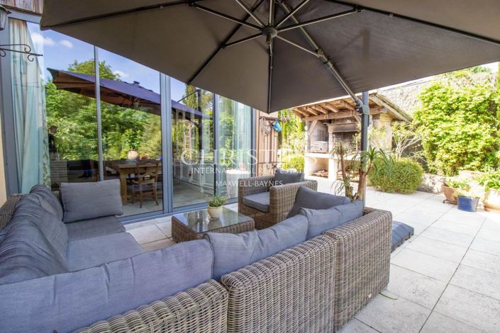 Image No.9-5 Bed House for sale