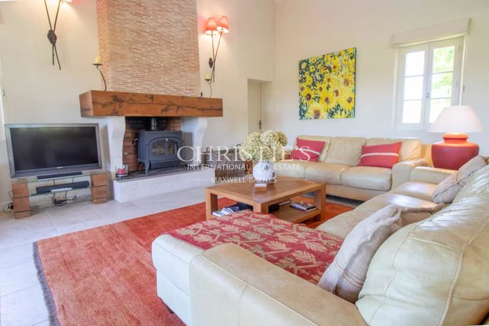 Image No.8-3 Bed House for sale