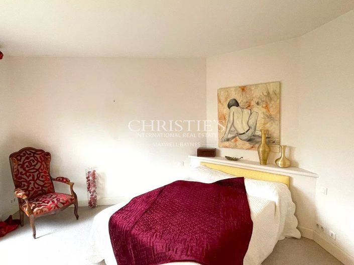 Image No.20-5 Bed House for sale