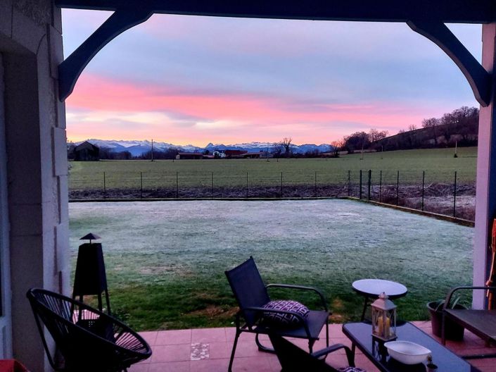 Image No.10-3 Bed House for sale