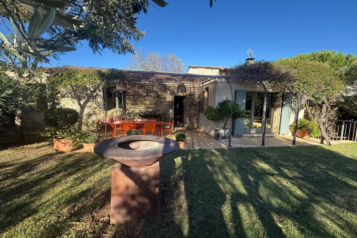 Image No.1-3 Bed House for sale