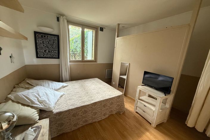 Image No.11-3 Bed House for sale