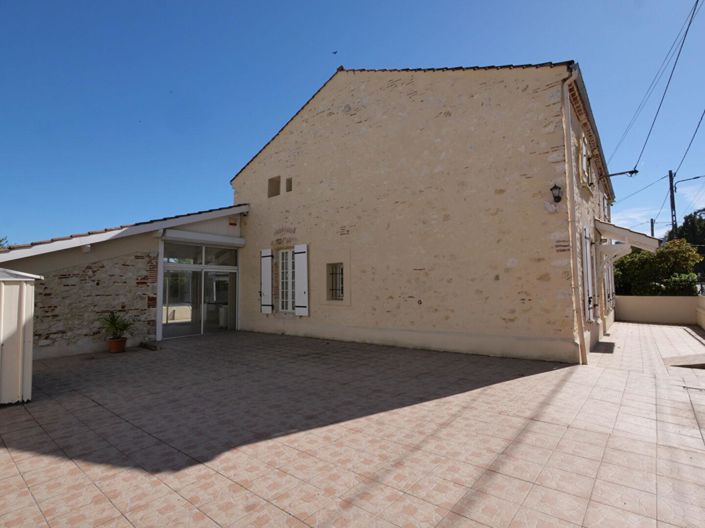 Image No.3-6 Bed House for sale