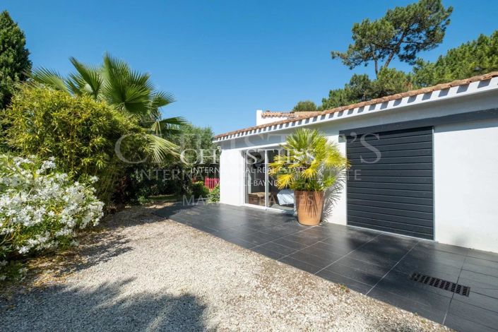 Image No.16-4 Bed House for sale