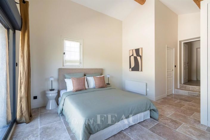 Image No.13-4 Bed House for sale