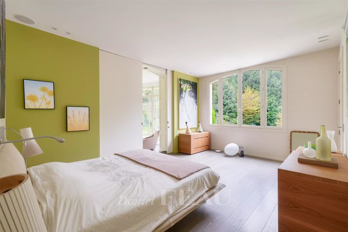 Image No.22-6 Bed House for sale