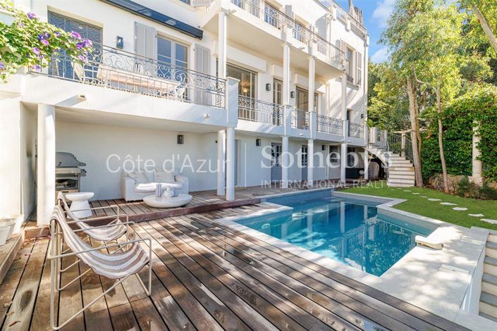 Image No.2-5 Bed Property for sale