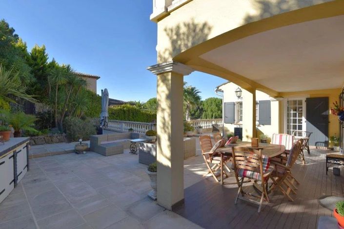 Image No.12-4 Bed House for sale