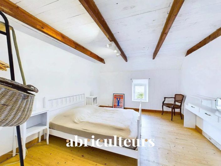 Image No.10-5 Bed House for sale