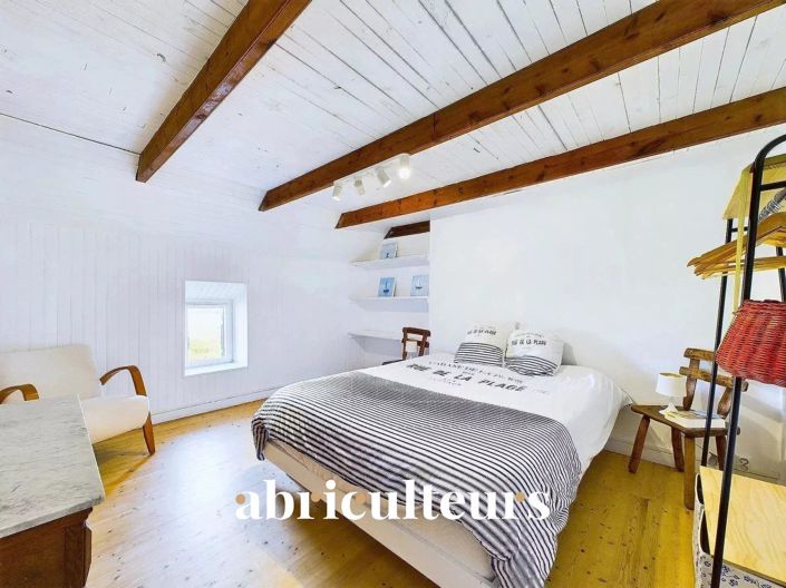 Image No.11-5 Bed House for sale