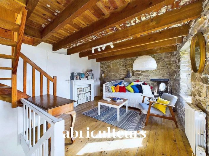 Image No.8-5 Bed House for sale