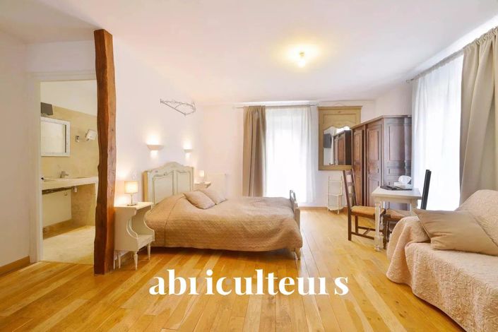 Image No.10-14 Bed House for sale