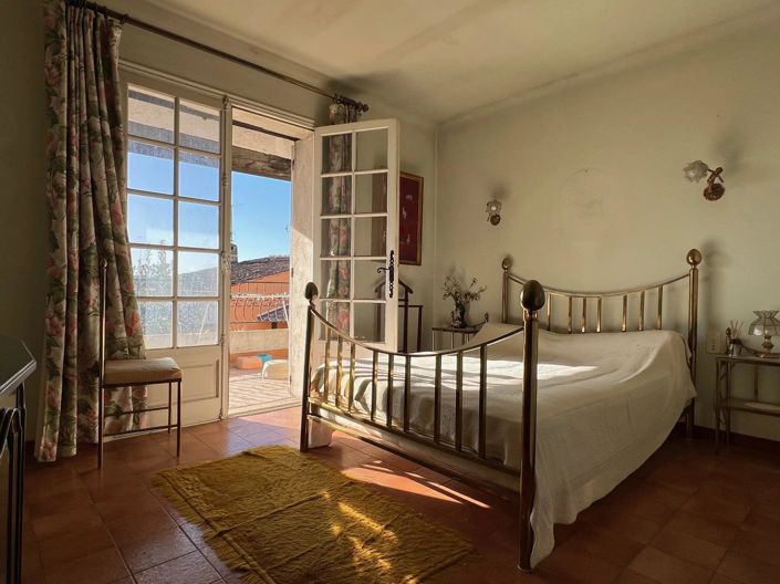 Image No.6-3 Bed House for sale