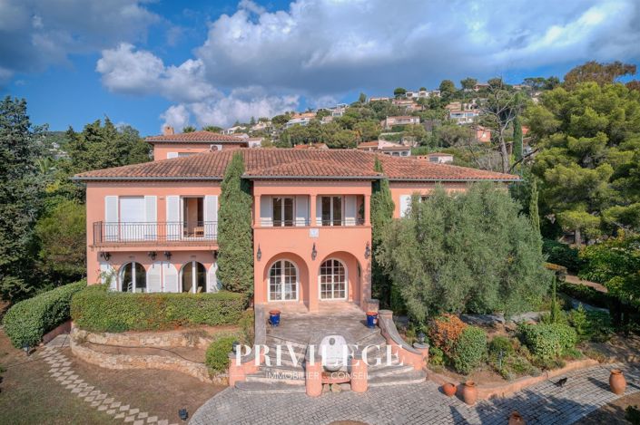 Image No.7-10 Bed House for sale