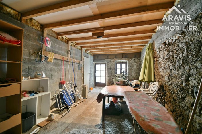 Image No.11-2 Bed House for sale