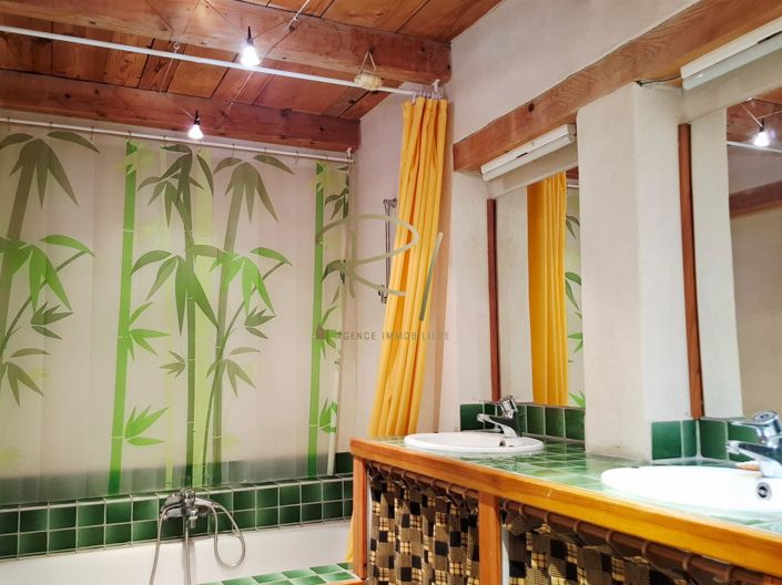 Image No.9-5 Bed House for sale