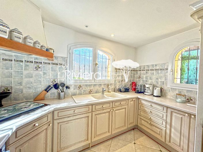 Image No.12-4 Bed House for sale