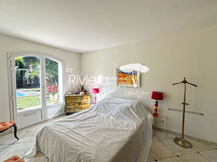 Image No.14-4 Bed House for sale