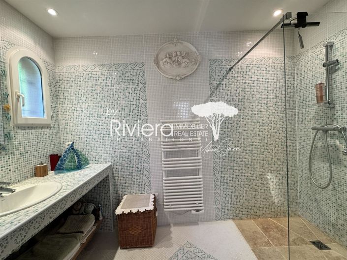 Image No.15-4 Bed House for sale